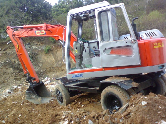 360度小型挖掘机