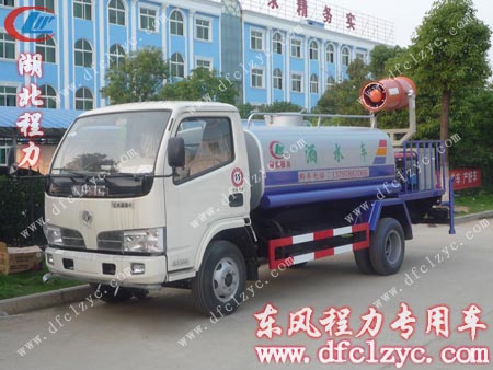 小霸王喷药车