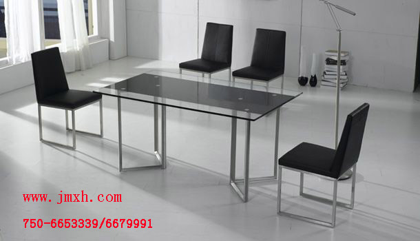 ����ַ����Ҿ��� ��������