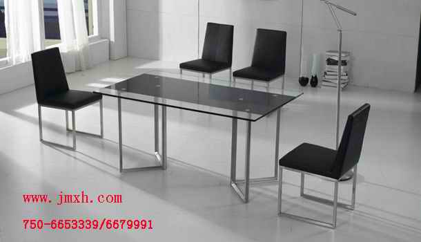 ����ַ����Ҿ��� ��������