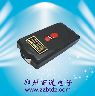 防身防暴器材/电警棒/多功能电警棒精品电警棒/苏州防身器材/广州电警棒/长春防身器材