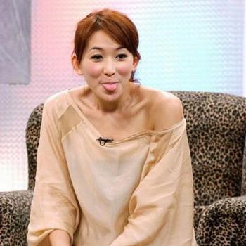 组图:帅哥美女惊人丑态 明星在镜头下的另一面_中国品牌总网