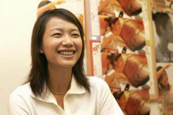 组图:帅哥美女惊人丑态 明星在镜头下的另一面_中国品牌总网