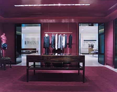 迪奥前总设计师费雷:服装界的天才